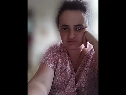 Snapshot of AnabelBexley chatting on 5, 7, 2026 AnabelBexley online show from 5, 7, 2026