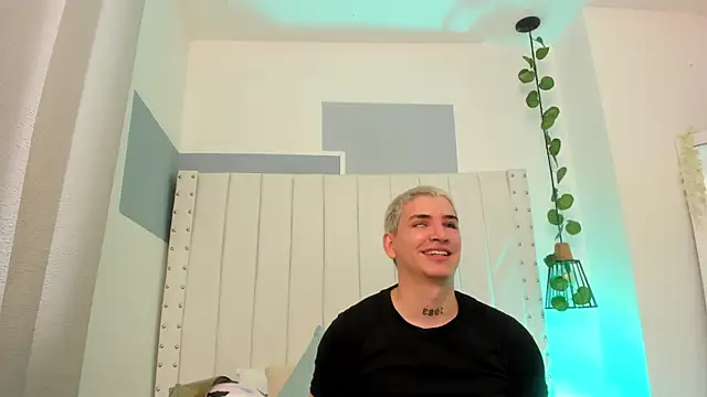 sebas and vanessa online show from 9, 4, 2026