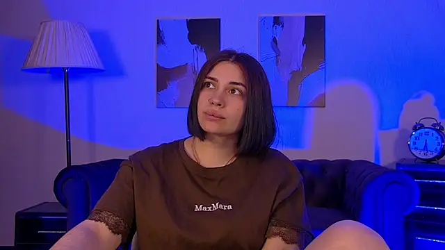 AdrianaToress online show from 8, 6, 2026