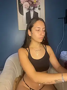 DulceLatinaxo online show from 11, 4, 2026
