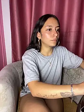 DulceLatinaxo online show from 21, 4, 2026