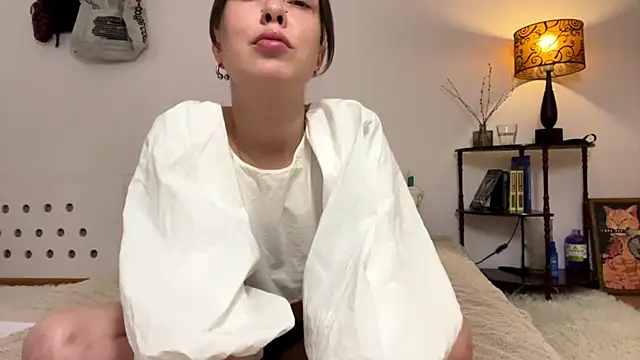 Evelyn Charm online show from 16, 4, 2026