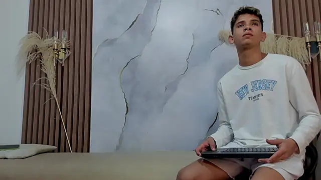 Snapshot of Ethanhot_os chatting on 11, 6, 2026 Ethanhot os online show from 11, 6, 2026