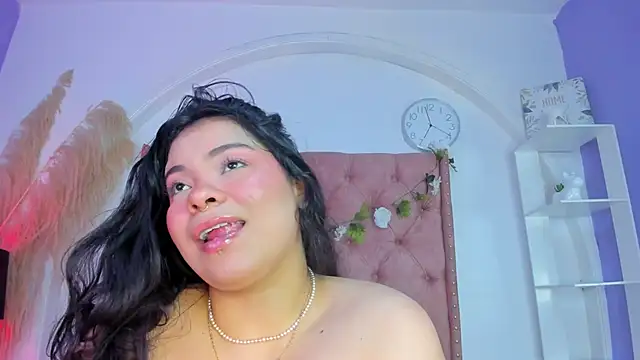Snapshot of ROSELEI_ chatting on 16, 5, 2026 ROSELEI online show from 16, 5, 2026