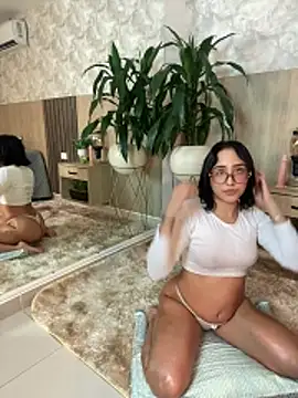 Snapshot of LiriaSweetie chatting on 11, 4, 2026 LiriaSweetie online show from 11, 4, 2026