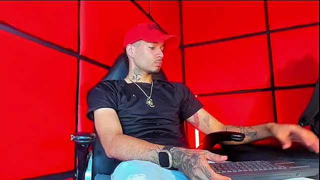 Snapshot of Daniel_huge22 chatting on 9, 7, 2026 Daniel huge22 online show from 9, 7, 2026
