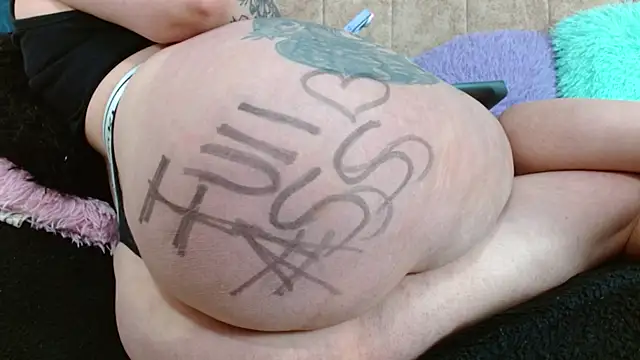 Snapshot of Melanie_Slut_nasty chatting on 2, 6, 2026 Melanie Slut nasty online show from 2, 6, 2026