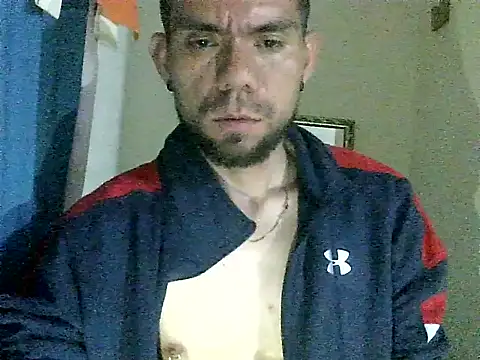 Snapshot of thomas2wood chatting on 15, 5, 2026 thomas2wood online show from 15, 5, 2026