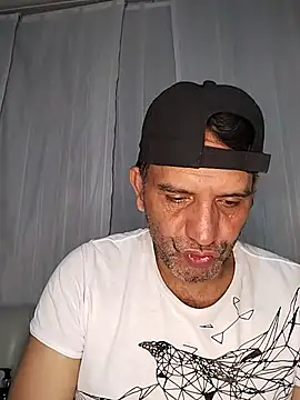Snapshot of Senkoreman_hard chatting on 14, 5, 2026 Senkoreman hard online show from 14, 5, 2026