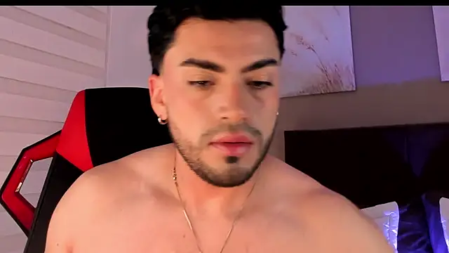 Snapshot of Alexander_Diazz chatting on 13, 4, 2026 Alexander Diazz online show from 13, 4, 2026
