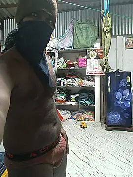 Snapshot of bigandhuge45 chatting on 5, 5, 2026 bigandhuge45 online show from 5, 5, 2026