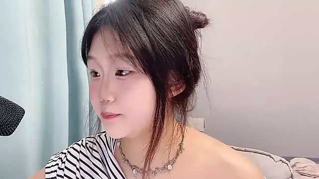 Lilababy00 online show from 17, 4, 2026