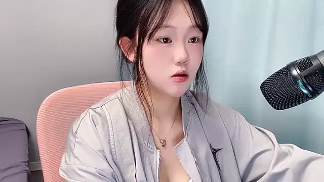 Lilababy00 online show from 22, 4, 2026