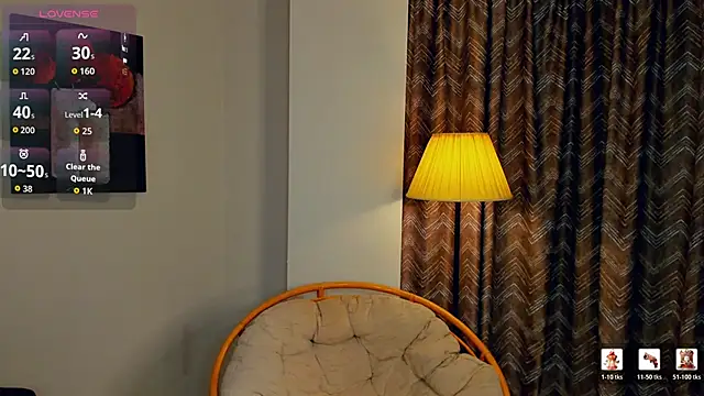 Snapshot of LibbieSchworm chatting on 6, 5, 2026 LibbieSchworm online show from 6, 5, 2026