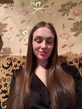 AlinaLove3213 online show from 15, 4, 2026