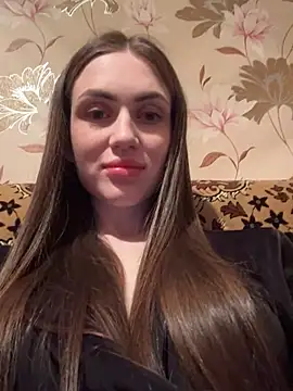 AlinaLove3213 online show from 15, 4, 2026