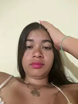 Snapshot of Kloe_zaf chatting on 28, 5, 2026 Kloe zaf online show from 28, 5, 2026
