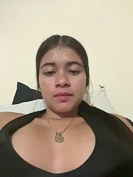 Snapshot of Kloe_zaf chatting on 6, 6, 2026 Kloe zaf online show from 6, 6, 2026