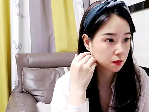 Jessica-aa online show from 10, 4, 2026