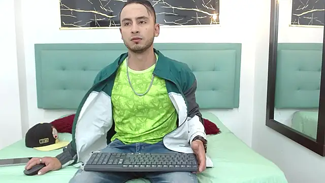 Snapshot of PowerLustX chatting on 24, 4, 2026 PowerLustX online show from 24, 4, 2026