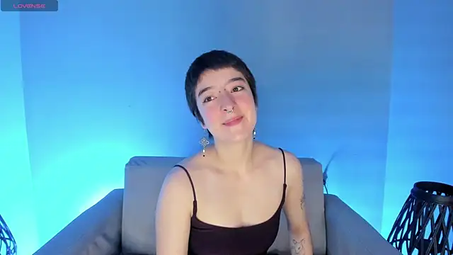 Snapshot of Atheena__ chatting on 4, 6, 2026 Atheena online show from 4, 6, 2026