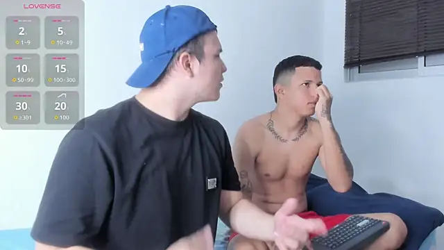 Steven and Benji online show from 8, 4, 2026