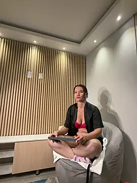 Snapshot of valery_fitt chatting on 12, 5, 2026 valery fitt online show from 12, 5, 2026
