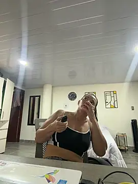 Snapshot of valery_fitt chatting on 19, 5, 2026 valery fitt online show from 19, 5, 2026
