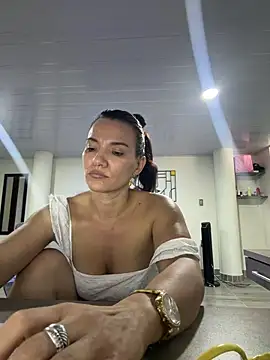 Snapshot of valery_fitt chatting on 27, 5, 2026 valery fitt online show from 27, 5, 2026
