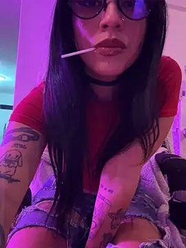 Snapshot of Kattze_ chatting on 2, 5, 2026 Kattze online show from 2, 5, 2026