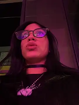 Snapshot of Kattze_ chatting on 4, 5, 2026 Kattze online show from 4, 5, 2026