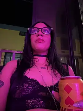 Snapshot of Kattze_ chatting on 6, 5, 2026 Kattze online show from 6, 5, 2026