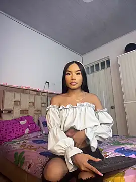 Snapshot of pocahontasbaby_ chatting on 27, 5, 2026 pocahontasbaby online show from 27, 5, 2026