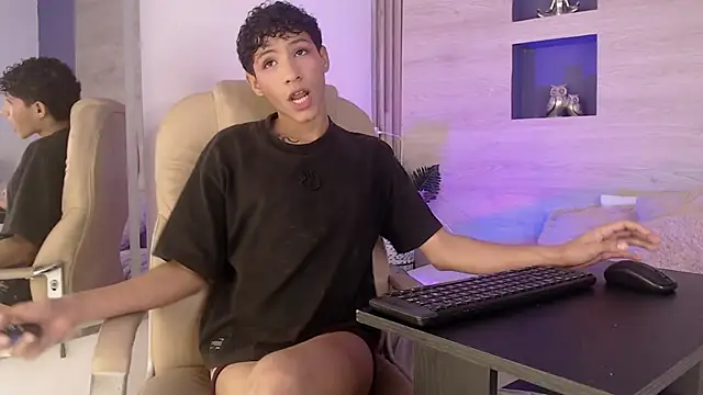 Velvet An online show from 22, 4, 2026