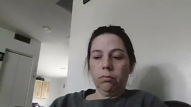 lily1982 online show from 8, 5, 2026