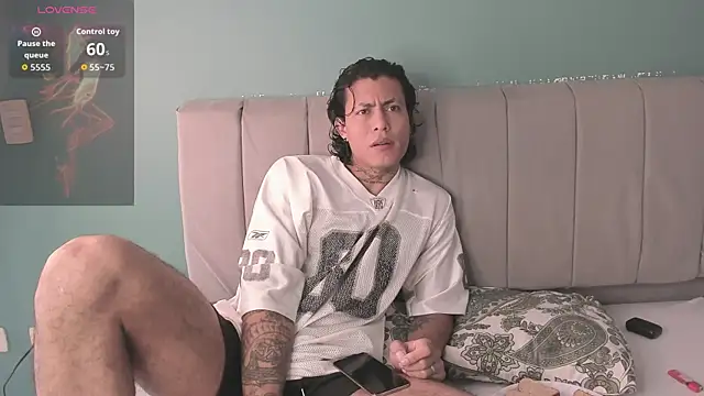 Snapshot of Damian_Romanoff chatting on 20, 4, 2026 Damian Romanoff online show from 20, 4, 2026