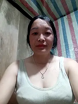 Snapshot of vanlucky2 chatting on 9, 4, 2026 vanlucky2 online show from 9, 4, 2026
