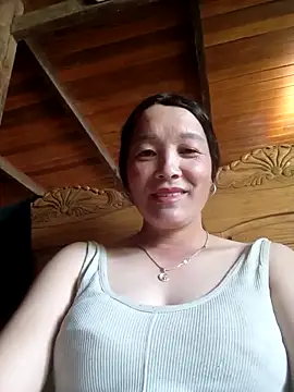 Snapshot of vanlucky2 chatting on 10, 4, 2026 vanlucky2 online show from 10, 4, 2026