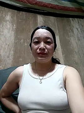 Snapshot of vanlucky2 chatting on 19, 5, 2026 vanlucky2 online show from 19, 5, 2026