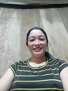 Snapshot of vanlucky2 chatting on 5, 7, 2026 vanlucky2 online show from 5, 7, 2026