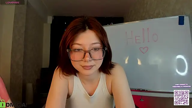 Snapshot of Lessi_Panic chatting on 28, 4, 2026 Lessi Panic online show from 28, 4, 2026