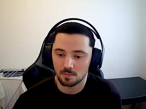 Justforfun4you93 online show from 8, 4, 2026