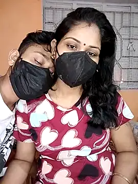 Snapshot of hornycouple096 chatting on 30, 4, 2026 hornycouple096 online show from 30, 4, 2026