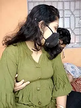 Snapshot of hornycouple096 chatting on 1, 5, 2026 hornycouple096 online show from 1, 5, 2026