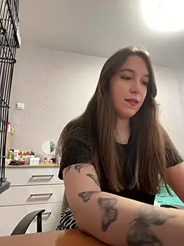 Snapshot of RiannaBrown chatting on 24, 4, 2026 RiannaBrown online show from 24, 4, 2026