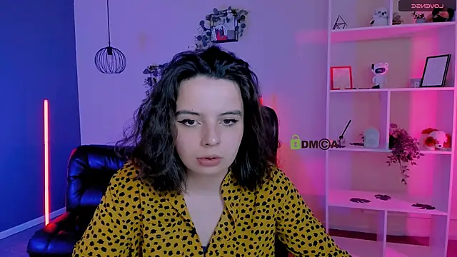 Snapshot of mia_mooon_ chatting on 6, 5, 2026 mia mooon online show from 6, 5, 2026