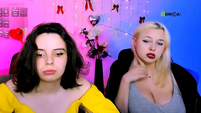 Snapshot of mia_mooon_ chatting on 12, 5, 2026 mia mooon online show from 12, 5, 2026