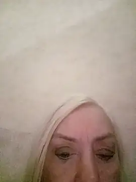 Snapshot of Julia20X chatting on 11, 4, 2026 Julia20X online show from 11, 4, 2026