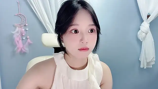 Xiaoqing00 online show from 19, 6, 2026