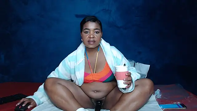 Snapshot of CaramelBaddie16 chatting on 5, 6, 2026 CaramelBaddie16 online show from 5, 6, 2026